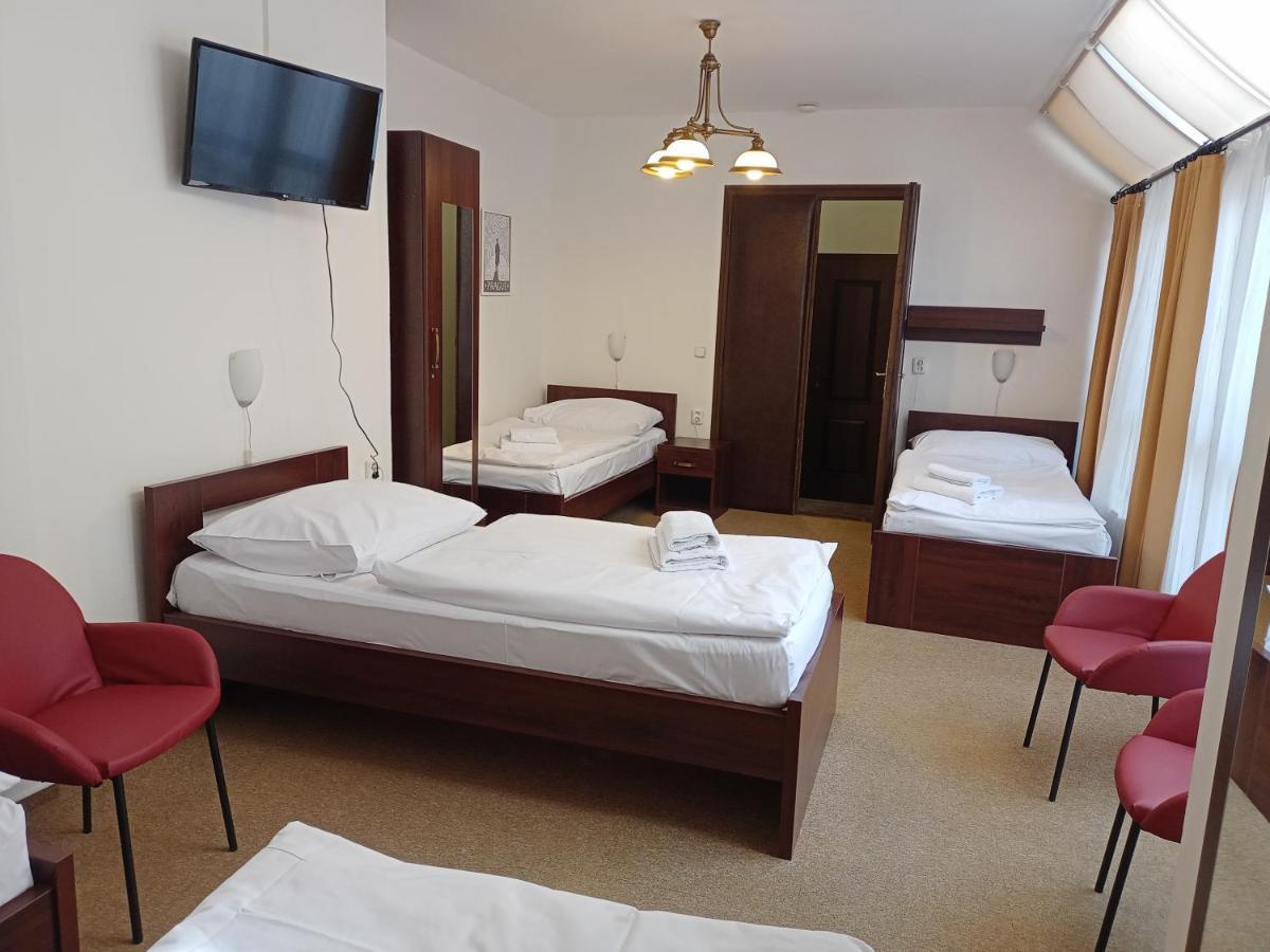 Chambre Familiale avec Salle de Bains Privative