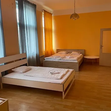 Hotel Praha Club Bed & Breakfast-3